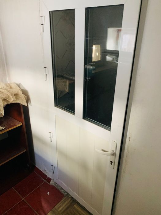 Пластик терезе темір есік сатылады