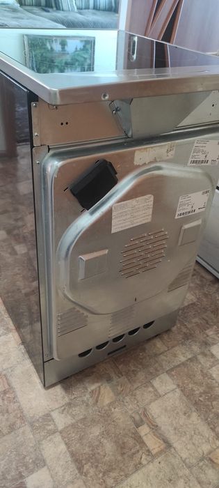 Продам электро плиту hansa