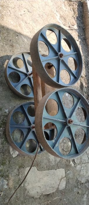 Ръчна Количка с пластмасови колела ф32/6см