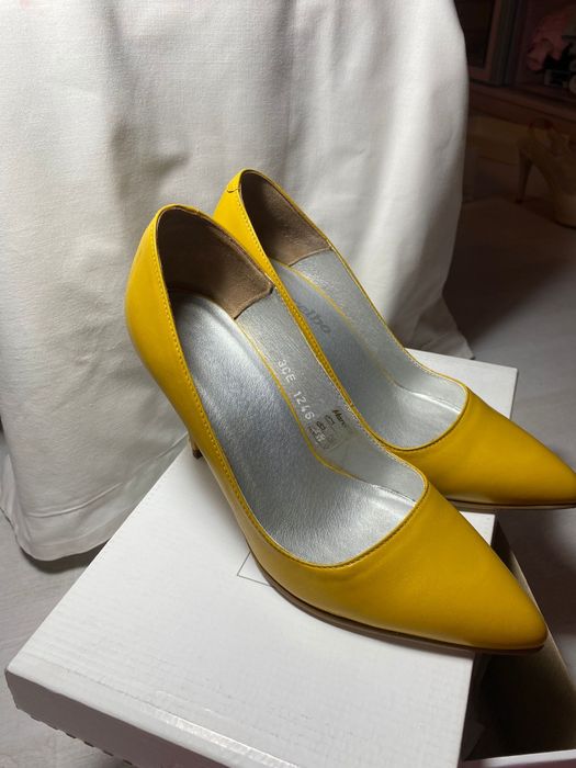 Pantofi piele naturală mărimea 38