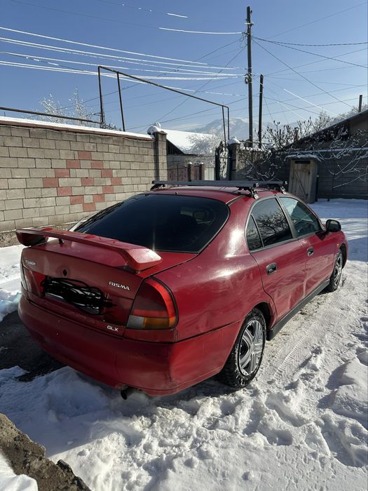 Митсубиси каризма