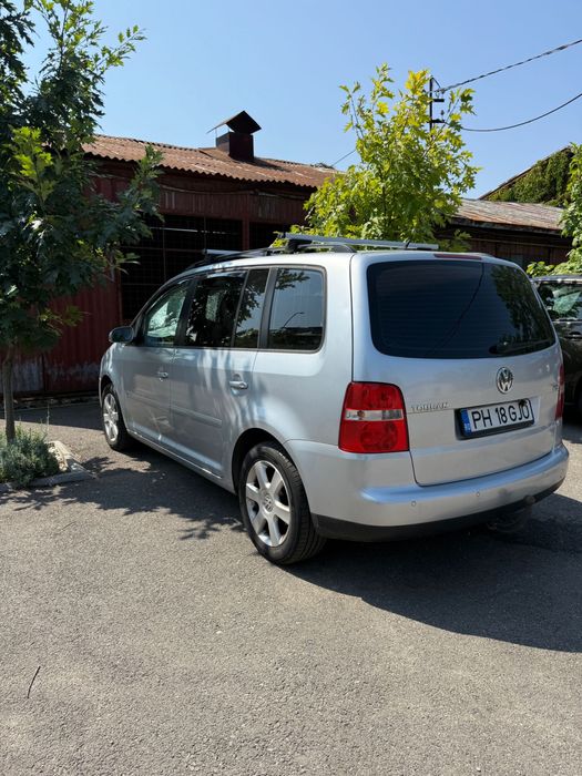 Vând volkswagen touran 2006