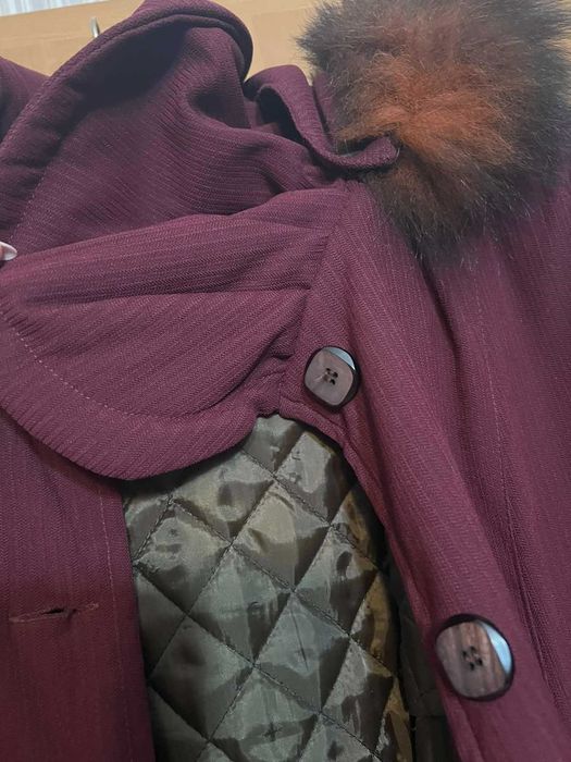 Палто с косъм на качулката, размер Л