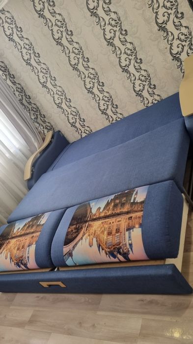 Продам диван в хорошем состоянии