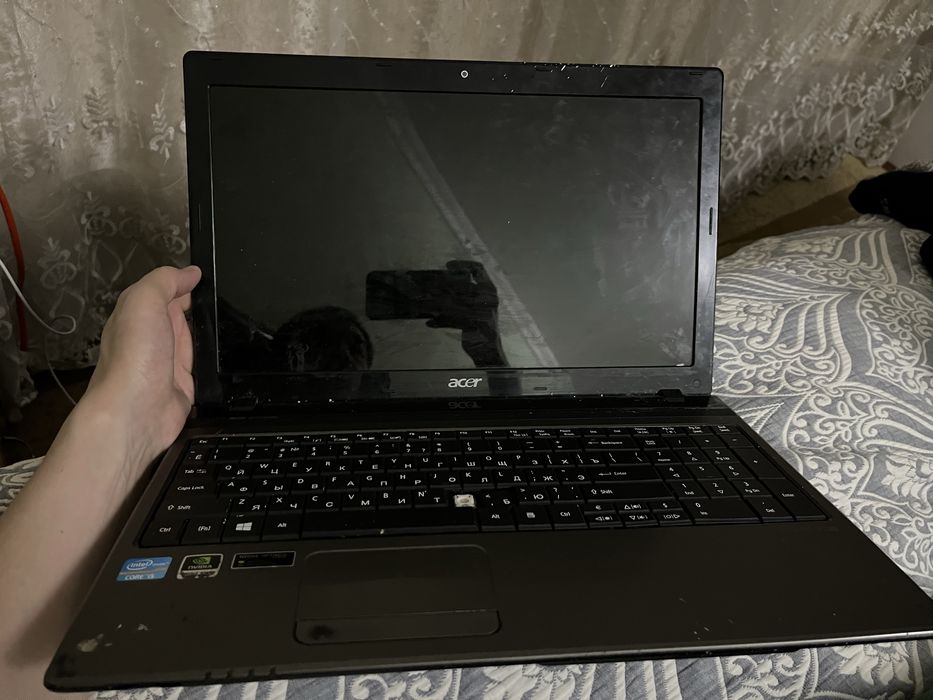 Acer core i 5 ekrani ishlamidi zapchastga sotiladi