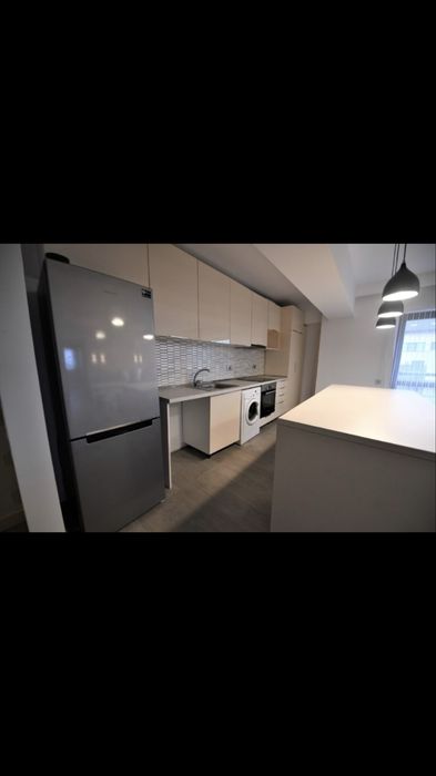 Vand apartament 3 camere