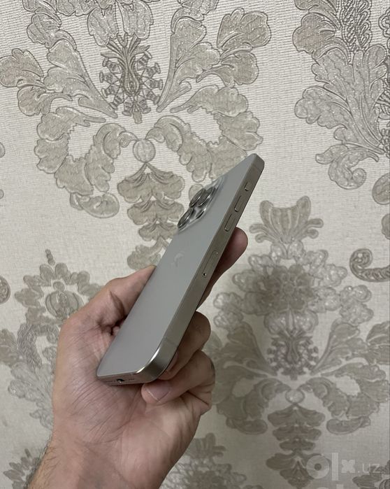 Iphone 15 pro 256 GB ideal