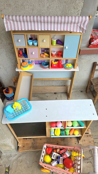 Детски дървен магазин