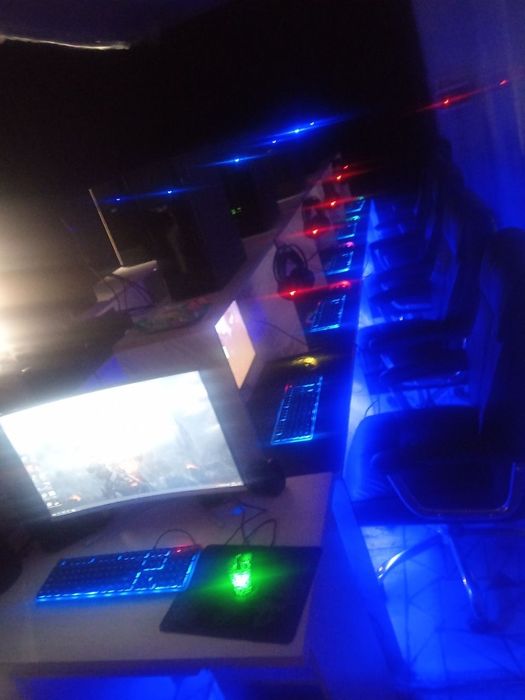 Гаме клуб срочно сотилади