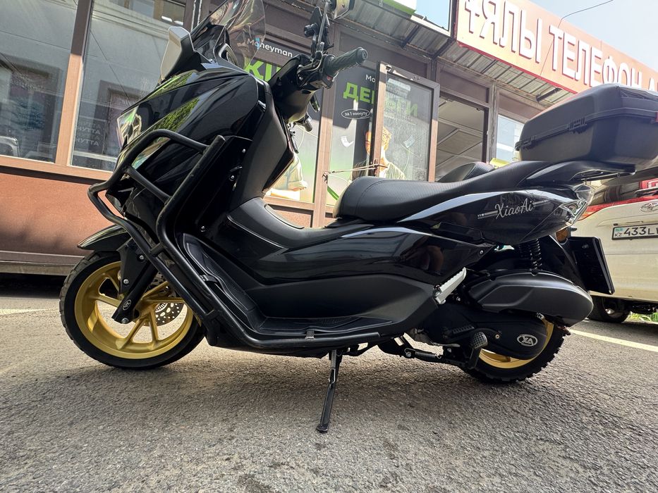 LI YA Z MAX 180 — макси-скутер