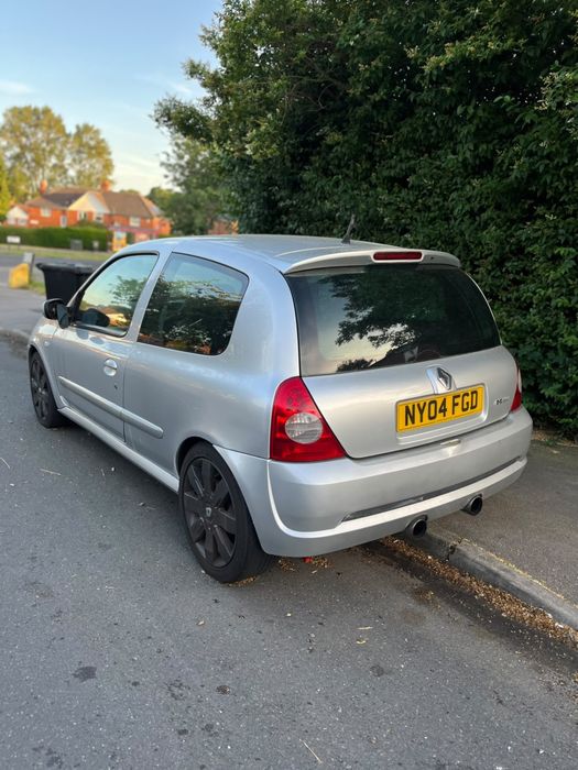 Renault Clio RS182