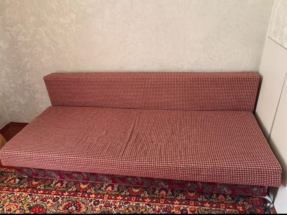 Срочно продам диван-кровать