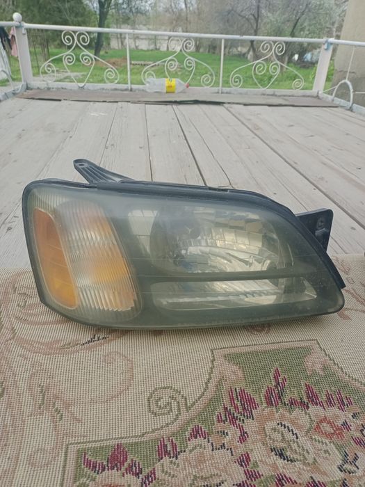 Фары на Субару аудбэк 2002 г