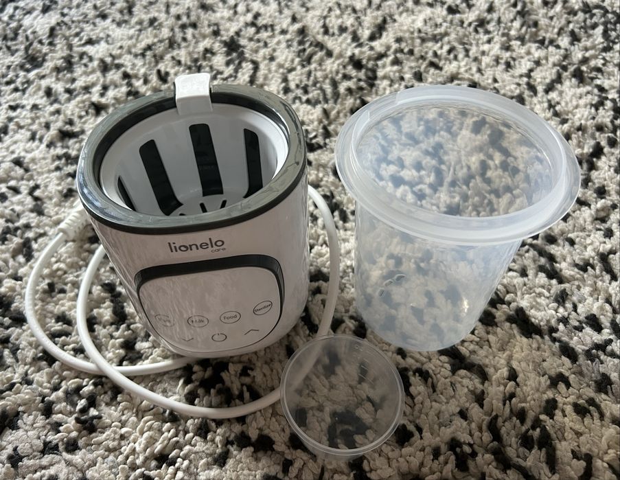 Sterilizator si incalzitor biberon Lionelo - de mici dimensiuni