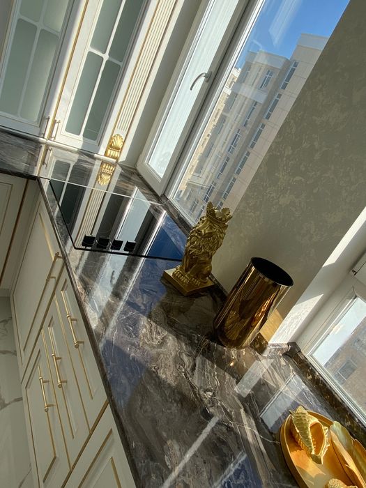 Продам квартиру на экспо 47 кв м