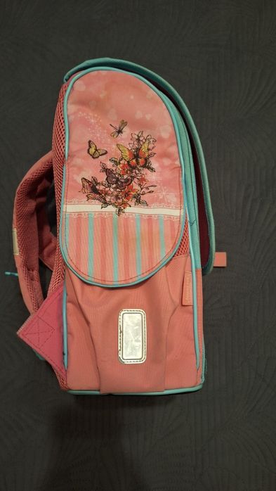 Рюкзак школьный .