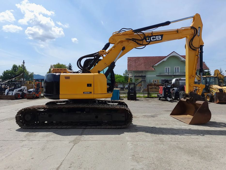 JCB JZ235LC 2014, 24 tone Excavator pe senile