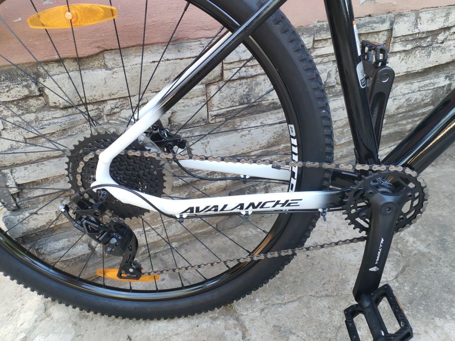 Bicicleta GT Avalanche roti 29 cadru aluminiu XL