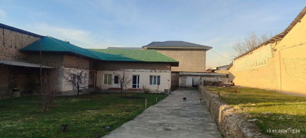 Roxat kuruguda tayor yer sotiladi