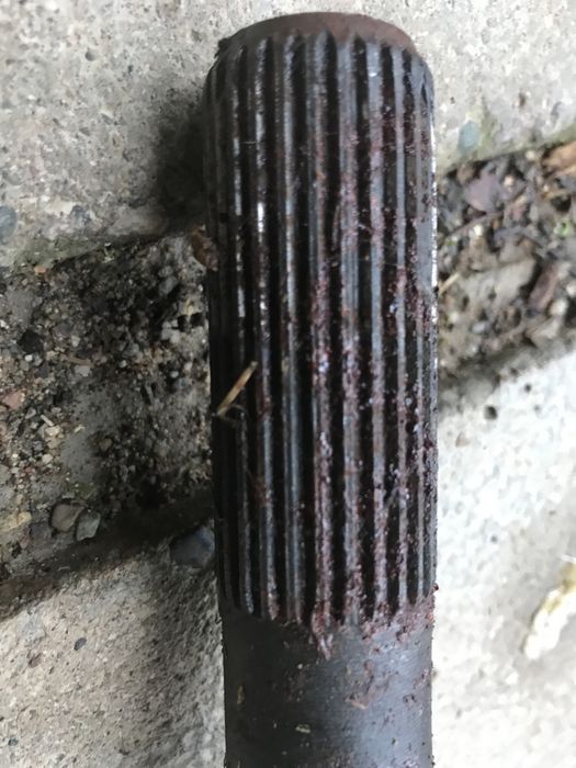 Полуоска jeep cherokee kj