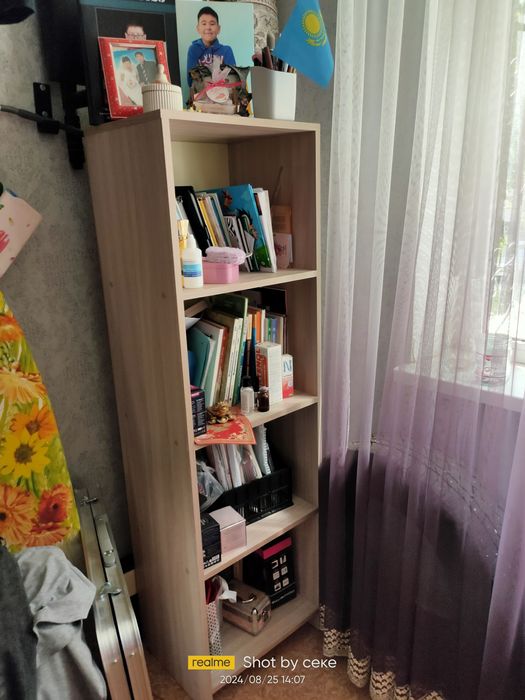 Стол с встроенной тумбой,  стелаж