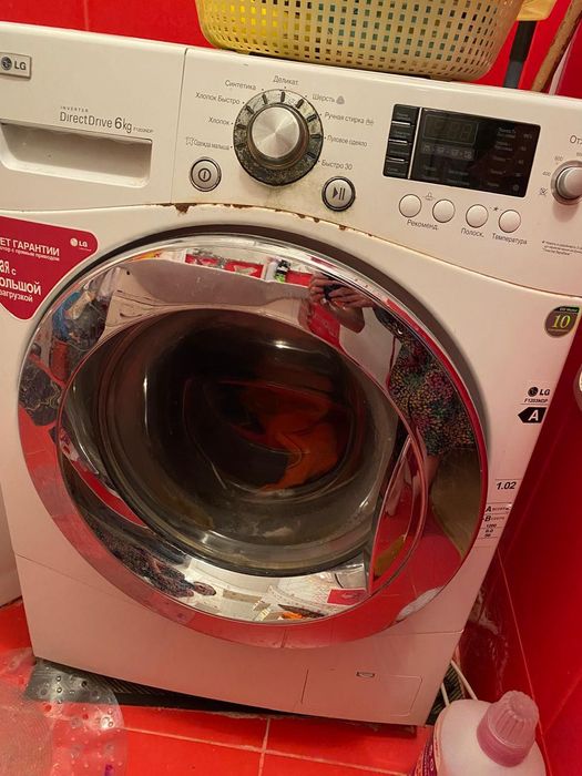 Продам стиральную машину LG