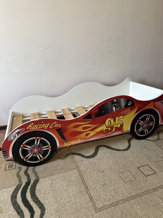 Детские кровати. 2 штуки.