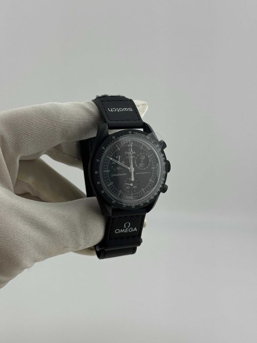 Наручные часы Swatch Moonswatch