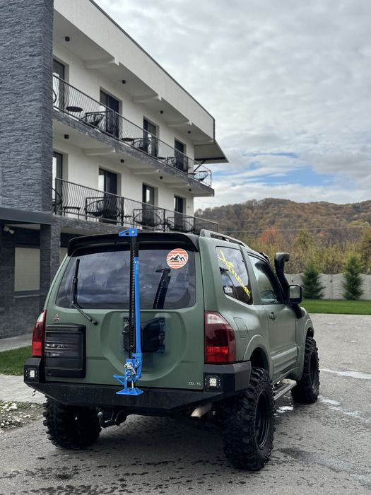 Pajero mk3 autoutilitara cu 5locuri