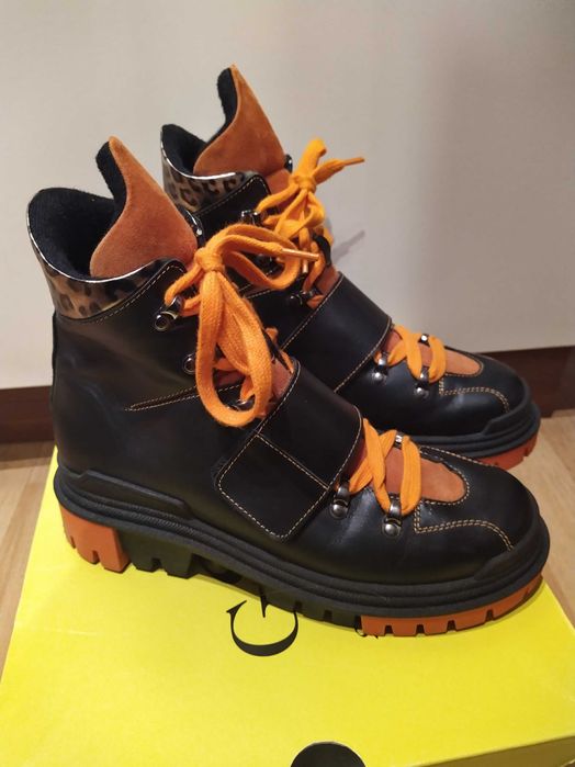 Дамски бутикови боти