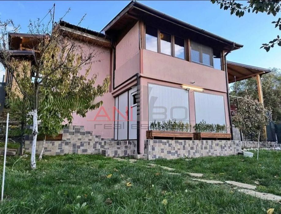 Къща в София, област-гр.Годеч площ 55м2, 330м2 УПИ, цена 125000€