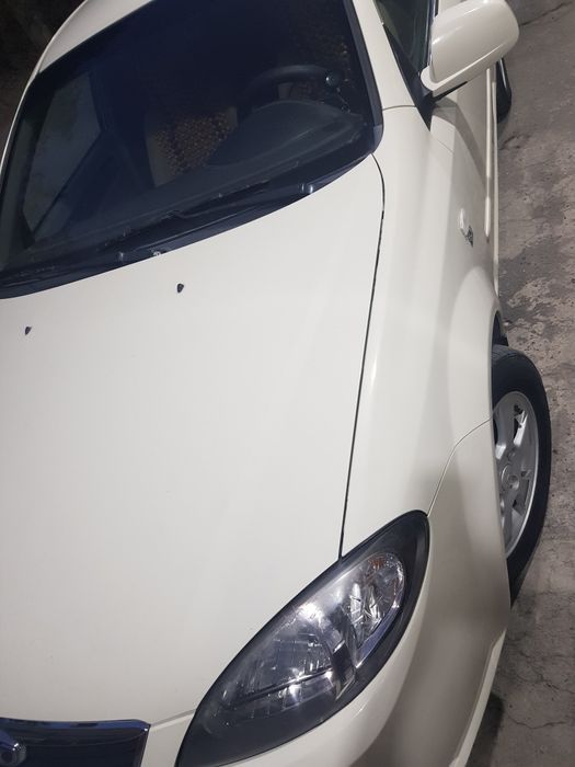 Gentra o'zimniki, faqat naqdga sotiladi.