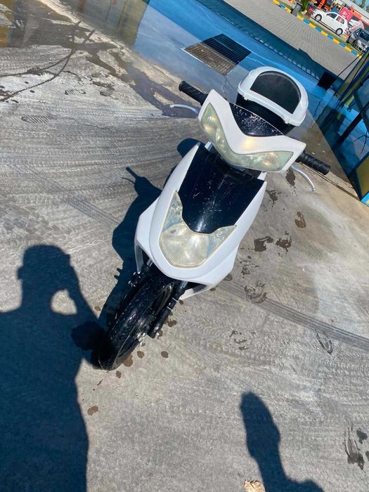 Scuter electric 2022 cu acte 2600 de lei