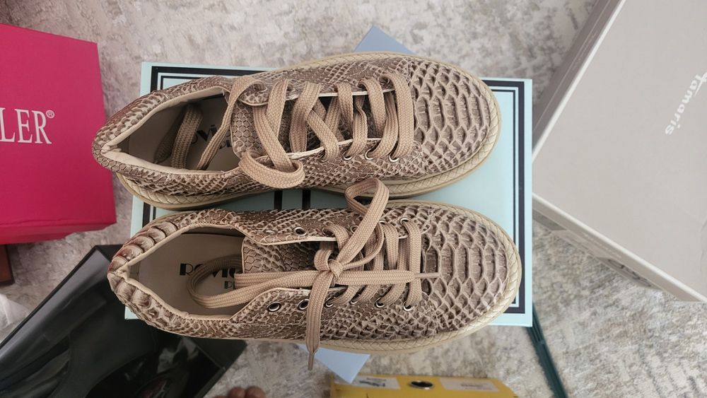 Кроссовки (осенние)