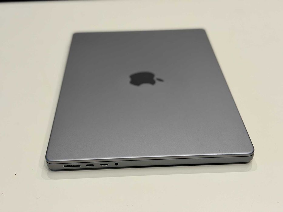Apple MacBook Pro 14'" M1 Pro, 16 GB RAM, 1 TB