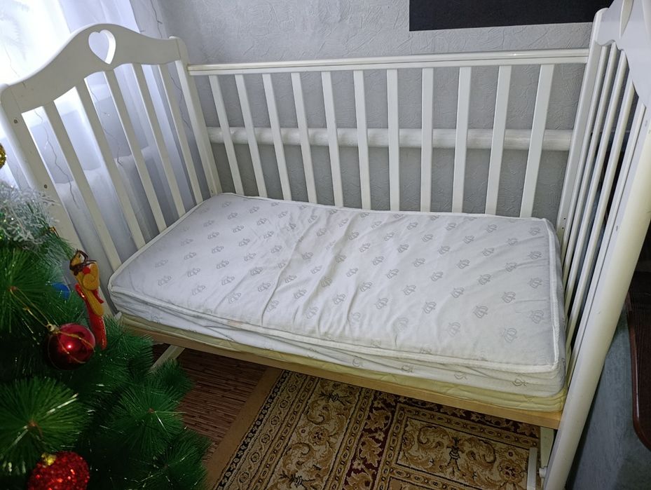 Продам детскую кроватку