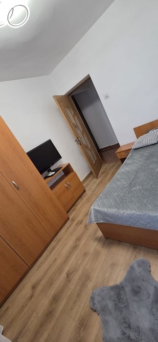 Inchiriez apartament 3 camere .Iasi.