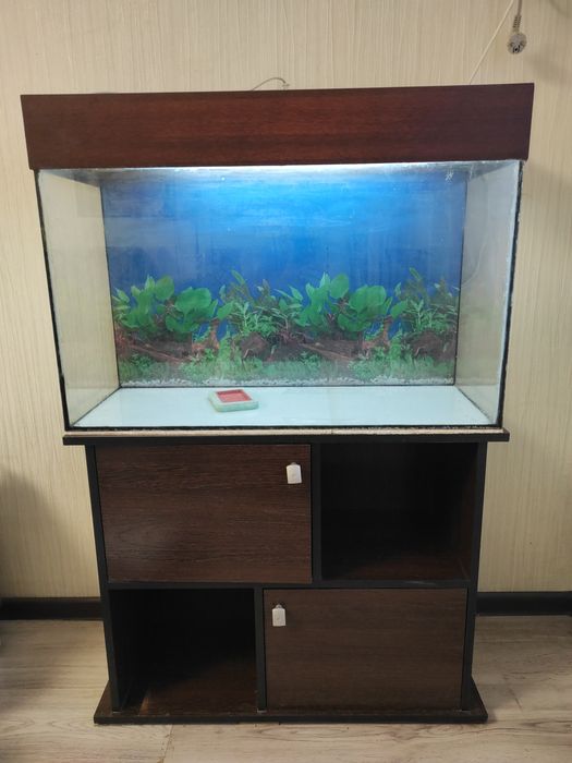 Продам аквариум на 130 л.