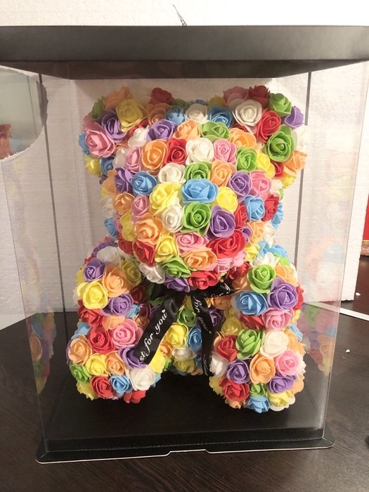 Ursulet cadou ideal figurina din trandafiri de spuma de 40 cm in cutie