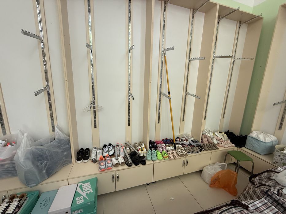 Мебель для торговли