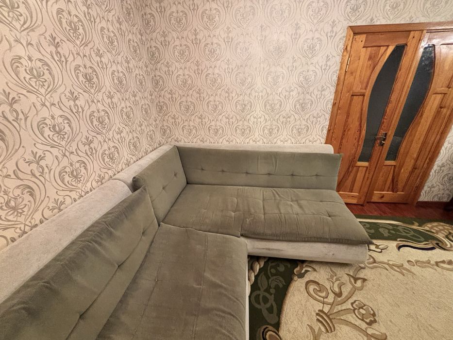 Продается большой П-образный диван