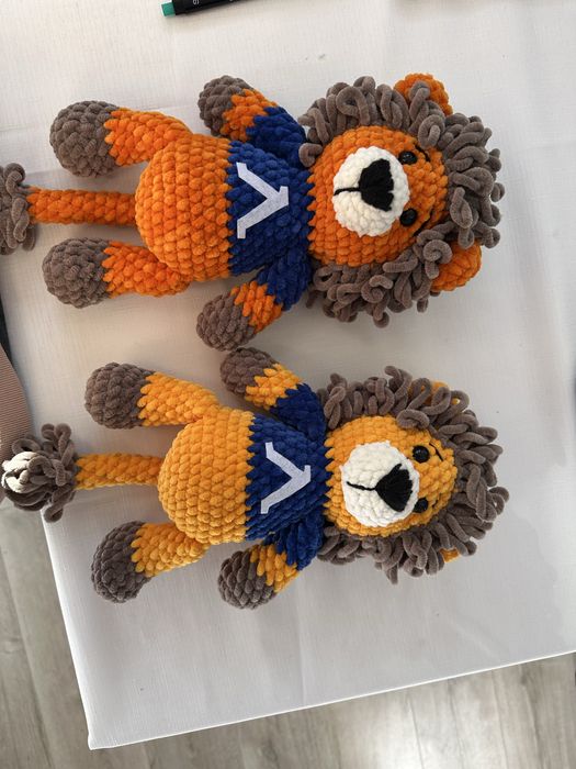 Лъвче с логото на левски