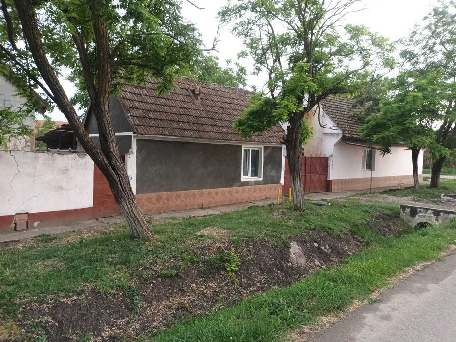 Vând casă veche!