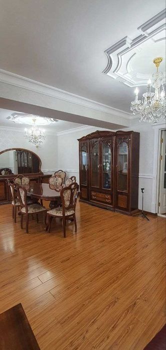Продается квартира, уникальная планировка, массив Дархан