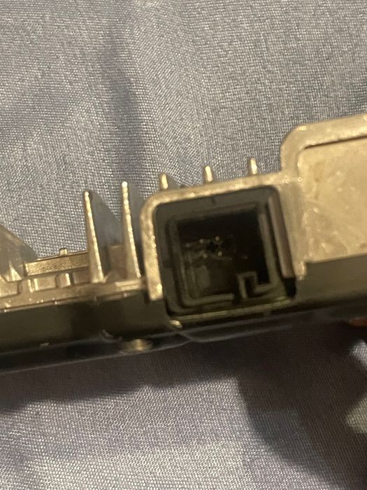 Mercedes cla  камера на предното стъкло и сензор за защита