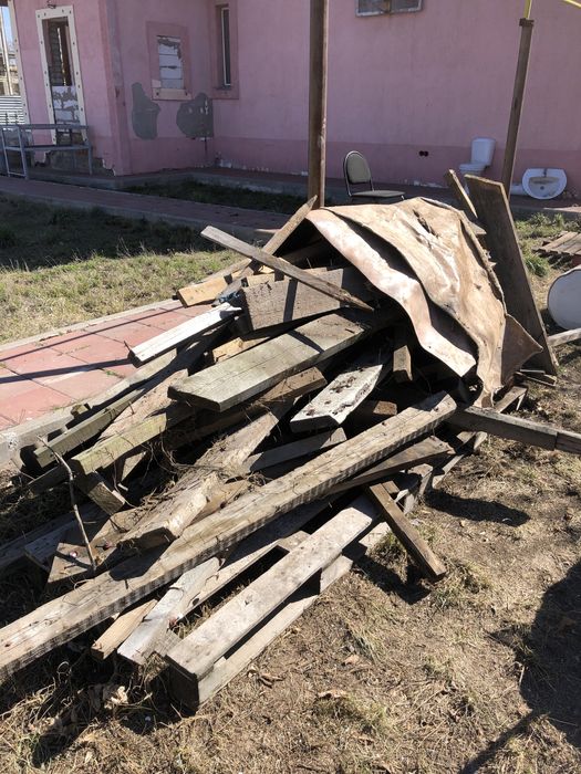 Куча деревянных досок