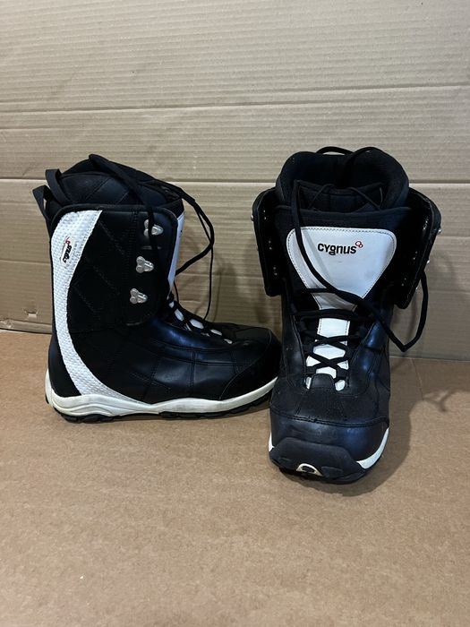 Ghete snowboard Cygnus 44