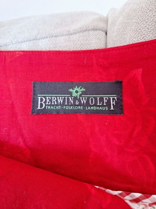 Fusta costum nemțesc