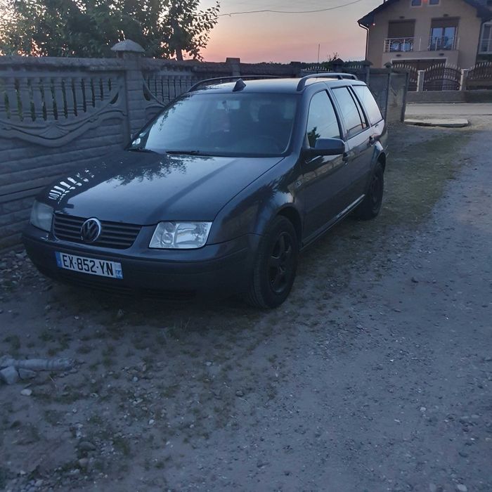 VOLKSWAGEN Bora 2004