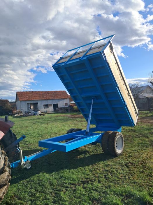 Vând remorcă basculabilă